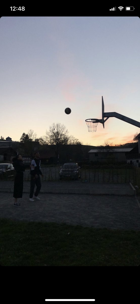 lylia_03's tweet photo. Funny 🏀🏀🗑
#スニーカー 
#バスケットボール 
#ファッション 
#いいねした人全員フォローする 
#いいね100 https://t.co/4erTzr3BqF