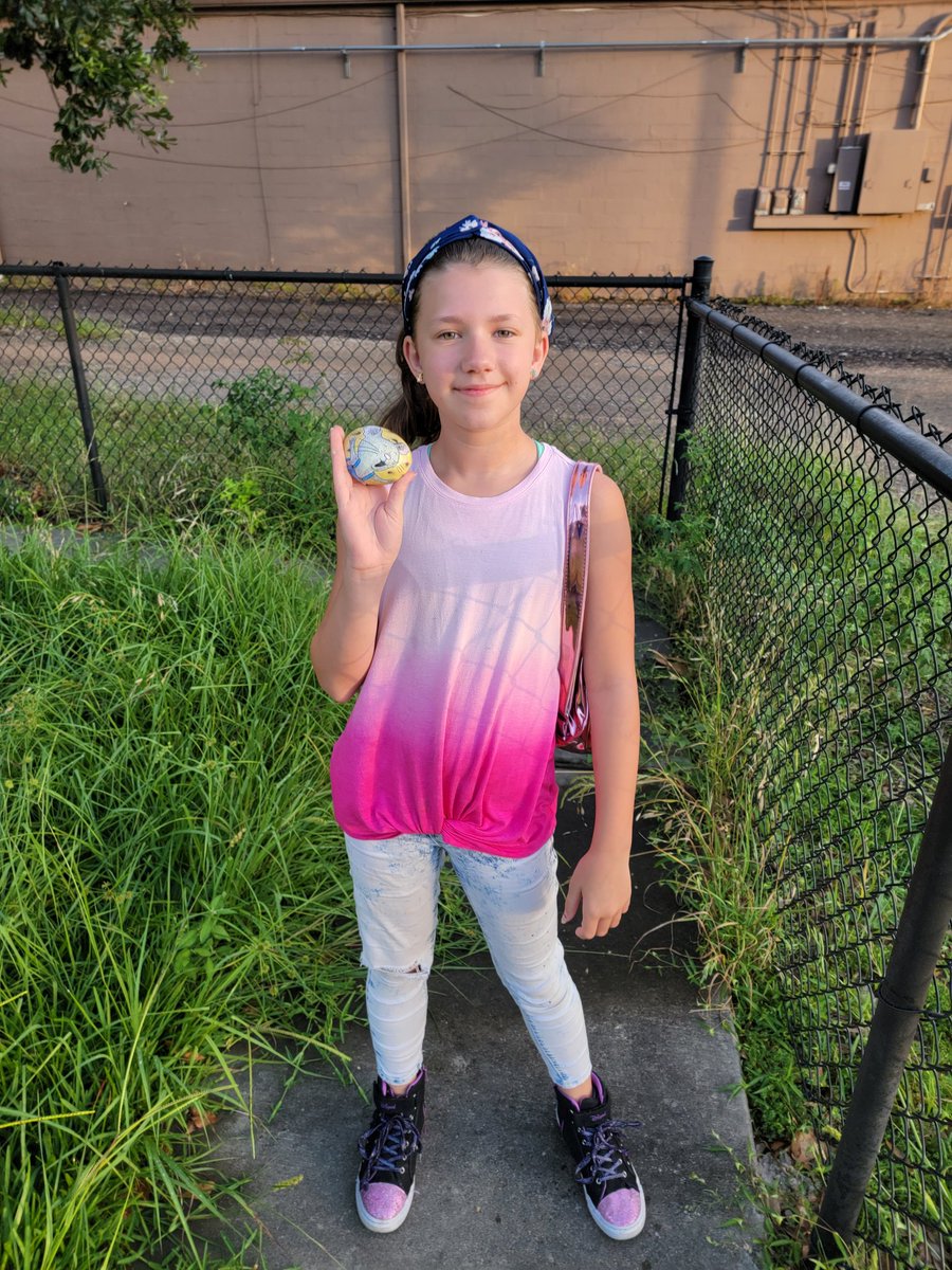 d_daigrepont's tweet photo. @ZHEbuzz @LauraNumeroff Catherine Daigrepont found this rock.  Thank you for keeping us engaged in reading. https://t.co/VuRLpNiUSb