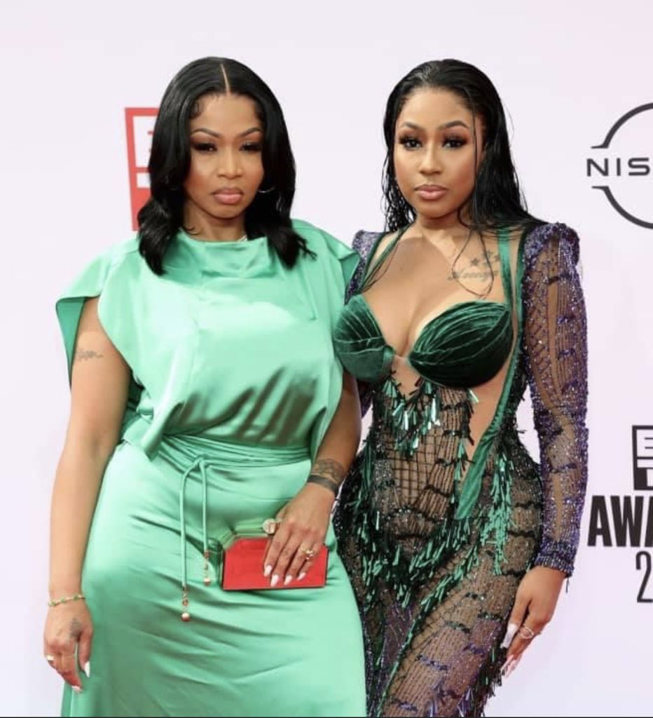 Let’s talk about momma miami 😭😍