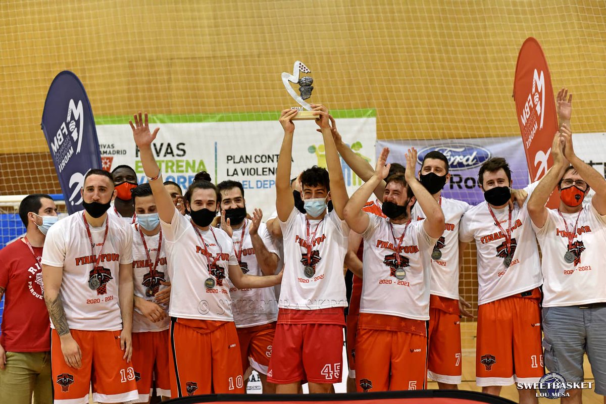 SWEETBASKET2's tweet photo. #FinalFour #1AutPLATA @FBMadrid en el #CerroDelTelégrafo de @AytoRivas Campeón @CBTresCantos Subcampeón @B_ParqueSureste Tercero @Casvi Cuarto @CbVdeleganes SWEETBASKET (📷👉 @Lou_Mesa & @bkmanuel )
#basket #fotografíadeportiva 📷🏀 https://t.co/Qd3W00xL1j