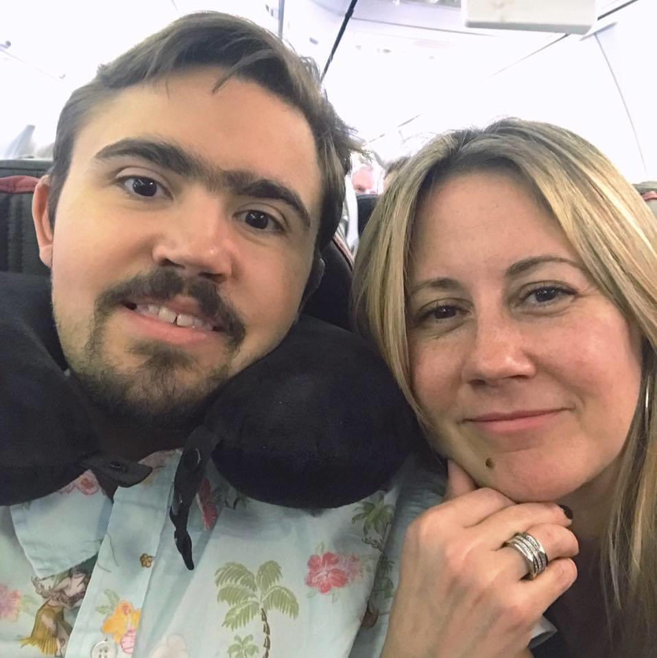Motinsitepegas's tweet photo. La Policía del condado de Miami Dade confirmó que dos de los puertorriqueños que estaban desaparecidos tras el #SurfsideBuildingCollapse, Luis Bermúdez y Anna Ortiz, madre e hijo, fallecieron. Sus cuerpos fueron recuperados ayer.

Que descansen en paz. 🙏🏽 https://t.co/TFRpwnjrUT