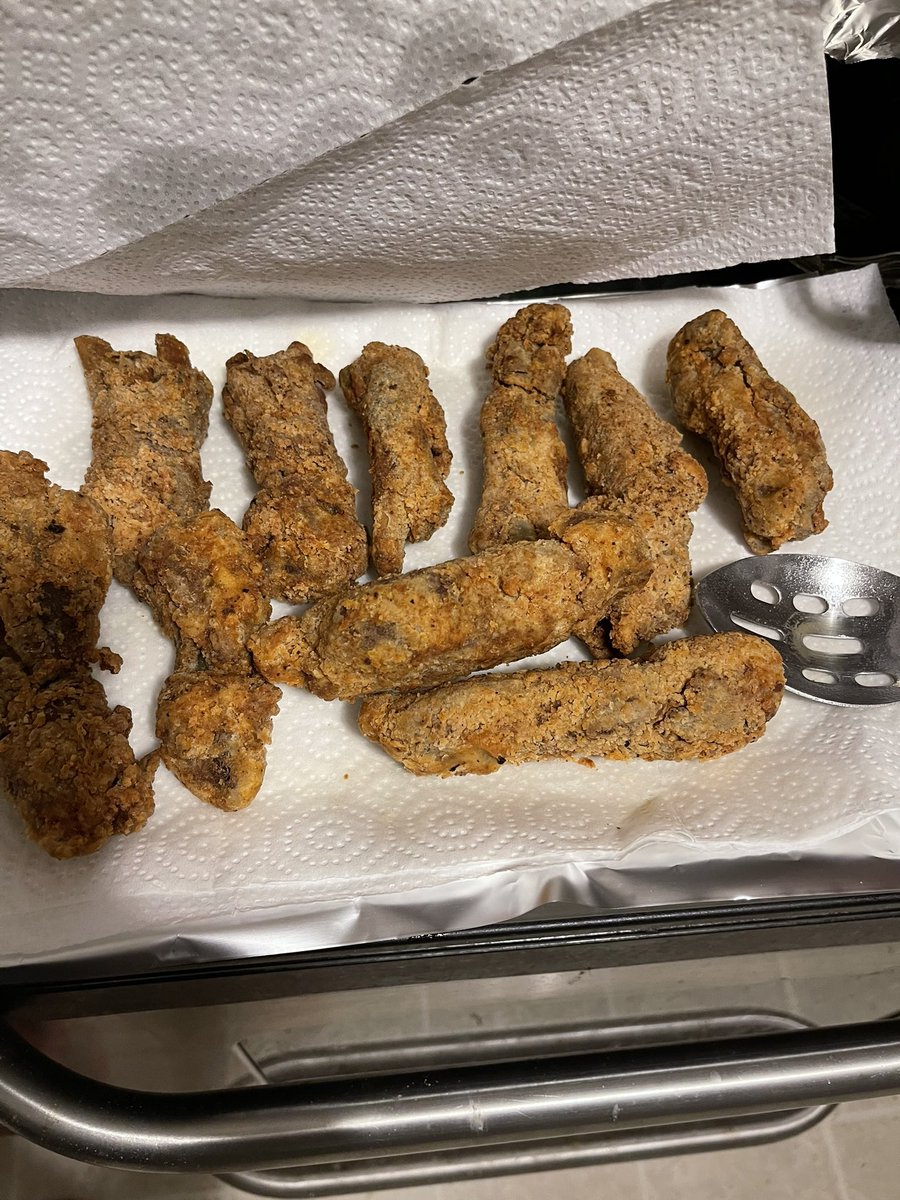 mula5mama's tweet photo. I fried some ribs…. OMG!  #nextLevel 
(Marinated, par-boiled, dredged, floured &amp; fried) #foodie #fryEverything https://t.co/mGJaf9QQCP