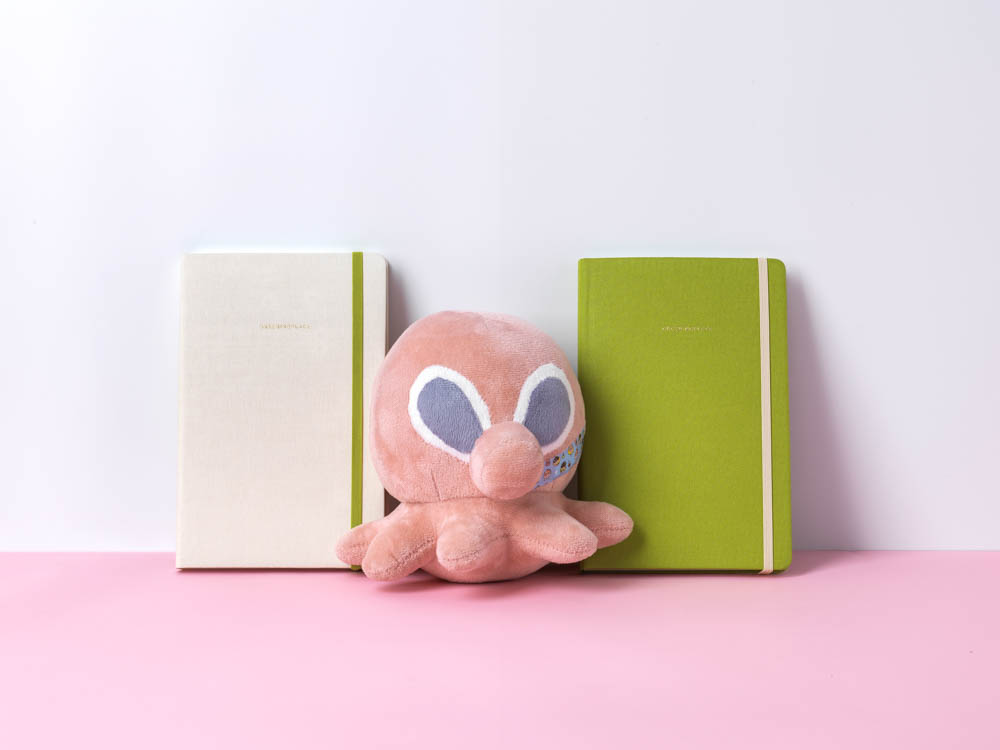 🍏청사과 낙원 시즌2🍏
🌸🌸출간이벤트🌸🌸

아래 해시태그를 붙여 구매 인증 해주신 맞트친 한분께 🐙솜문어를 보내드려요~

Rt 해주신 모든분 중에서 추첨! 청사과낙원 다이어리(아이보리)를 보내드려요~

#청사과낙원_시즌2_단행본_출간_축하
#대메이져_BL_아직안봤나요?
#국난_키스해 #명매_얼른자