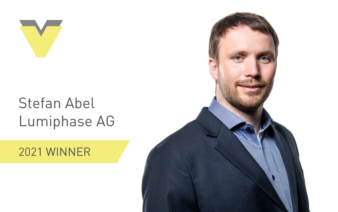 #deVigier winner Stefan Abel, CEO @Lumiphase, tackles exploding data traffic by offering novel communication chips boosted by a unique optical crystal, resulting in faster networks that consume less energy &amp; connect more people. Learn more: bit.ly/3y1V0zw