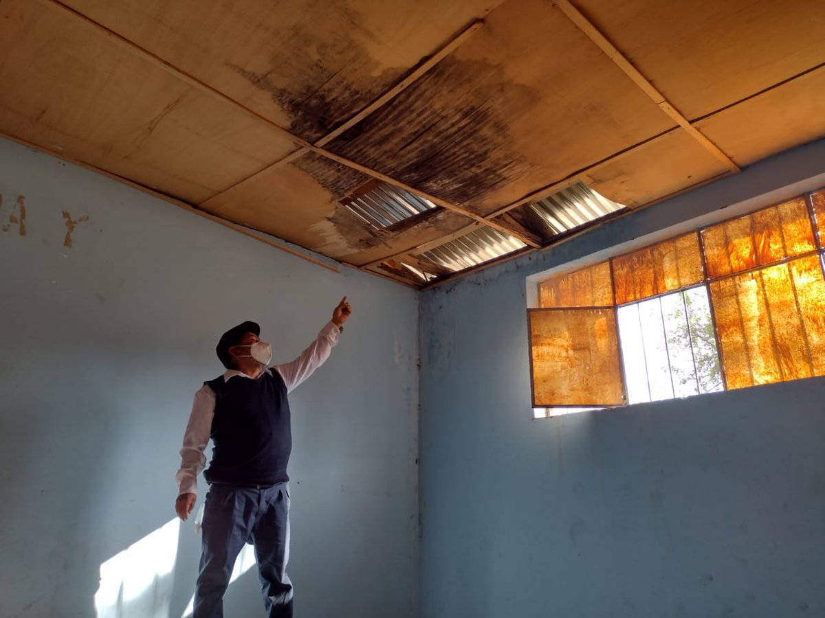 RobledoGutarra's tweet photo. Visité los colegios del distrito de 3 de diciembre y San Juan de Jarpa en Chupaca y otro en San Lorenzo de Jauja. Los alcaldes y los padres de estos colegios solicitan que el @MEF_Peru apruebe el presupuesto para el mantenimiento y ampliación de estos centros educativos. https://t.co/u4ZmbZn0mW