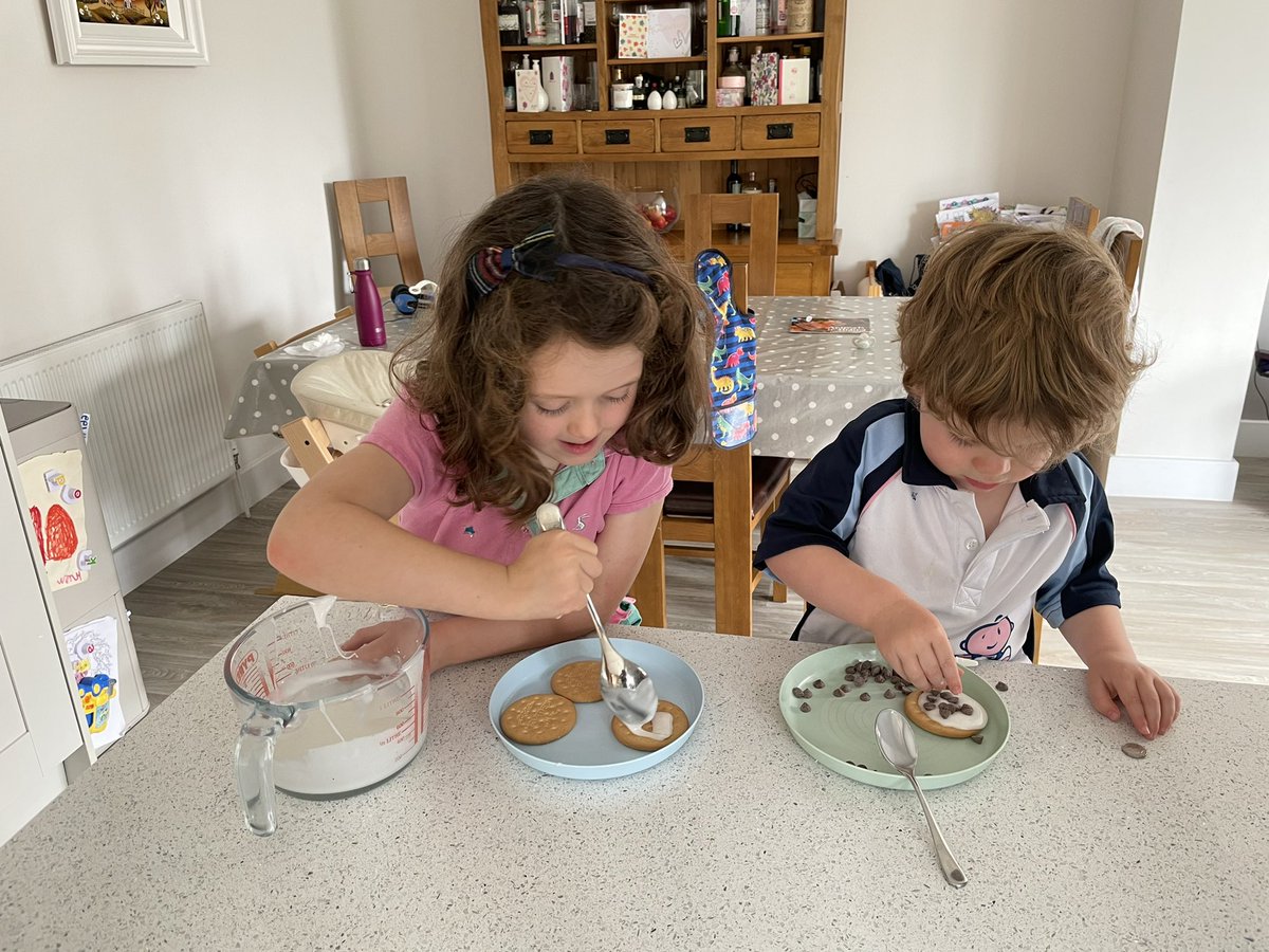 hector_becky's tweet photo. @HCS_Reception when #alphabetweekends give you the letter #Ii then Elizabeth decided to practice ironing and learnt to make icing to ice her biscuits! https://t.co/IwCFtNMu3x