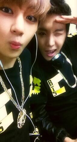 Happy Vhope day 💜🥺🥺

#VhopeDay #7yearsWithvhope #7yearsOfvhope
#vhope #vope #뷔홉 
#V #JHOPE <a href="/BTS_twt/">방탄소년단</a>