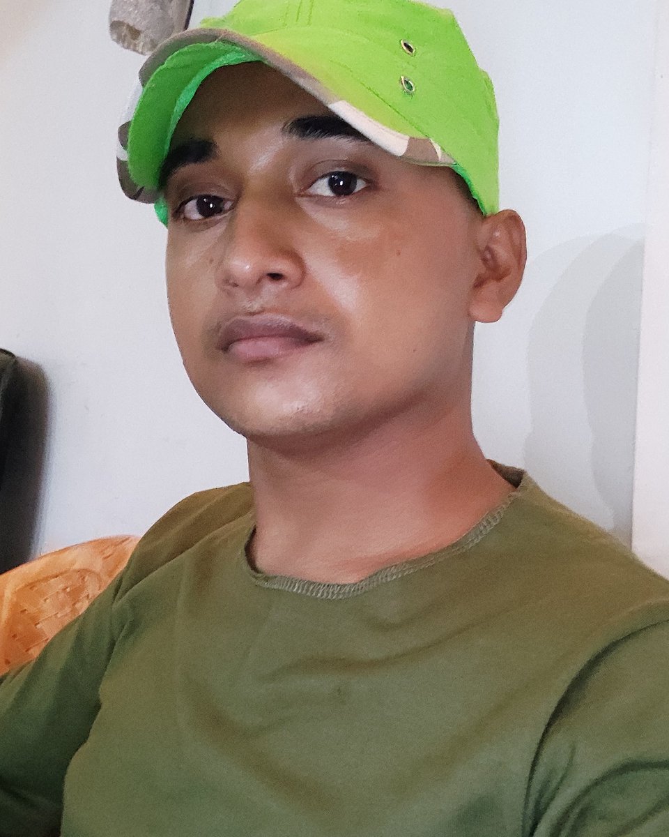 kumarravi_25's tweet photo. कश्ती किनारे तक आकर वापस लौट गई, 
हमारी आतुरता ने हमें फिर से बेघर कर दिया.. 

@rkydvofficial https://t.co/pAMF5CUpBW