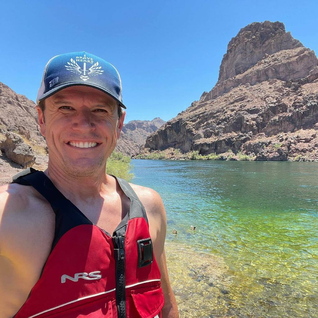 WillKelsay's tweet photo. Love it when a “short little paddle” ends 6hrs later 😳. Good thing it wasn’t hot and I had plenty of water 😉🤣🤣🤣#kayaking #coloradoriver #waterfall #vanlife #paddling #unexpectedadventure https://t.co/stlflk1UKh https://t.co/y3sugHbJxl
