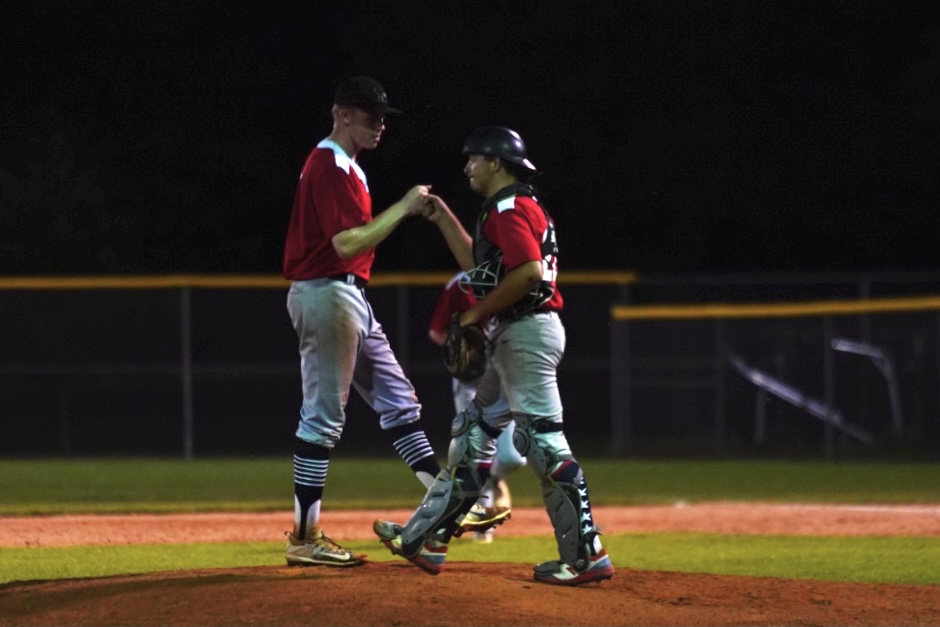 CornBeltLeague's tweet image. FINAL 

Red Raiders (7-6) 4
Royal Blue Dogs (4-8) 1

Top Performers:
ORR: Brandon Doehne- CG/ 7 IP / 1 H / 12 K
ORR: Mason Diaz (@SCSUHUSKIES_BB) 2-2
RBD: Braden Olson (@DoaneBaseball) 3 IP/ 2 H / 4 K
RBD: Treyce Machacek (@DoaneBaseball) 1-2 / 2B