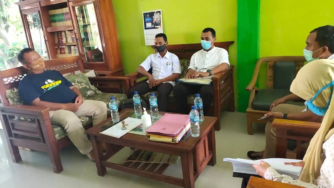 darsimse's tweet photo. Keg. Tgl 9 Juni, ikut dalam TIM Penkes dalam Rangka Penilaian Kesehatan USP di KPRI Bina Profita yg merupakan koperasi guru SMAN 1 Kroya... 
#cooperativecyberactivator 
#penyuluhkoperasikemenkopri 
#depcoop 
#ppklkemenkopumkri 
#ppkljawabarat 
#ppklindramayu https://t.co/lbH5yuOTyK