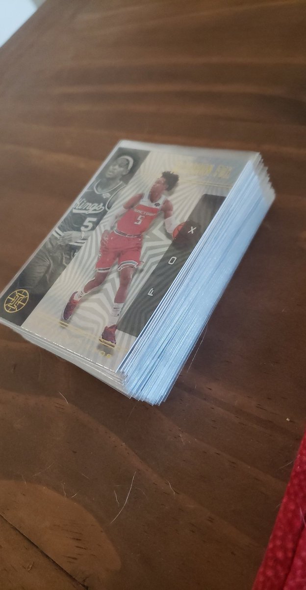 cardsbytitan's tweet photo. $25 BMWT Per Stack (.50 ea) 
Donruss Stack of 39 
Illusions Stack of 40 
@HiveCards https://t.co/20ZpQh6HiV