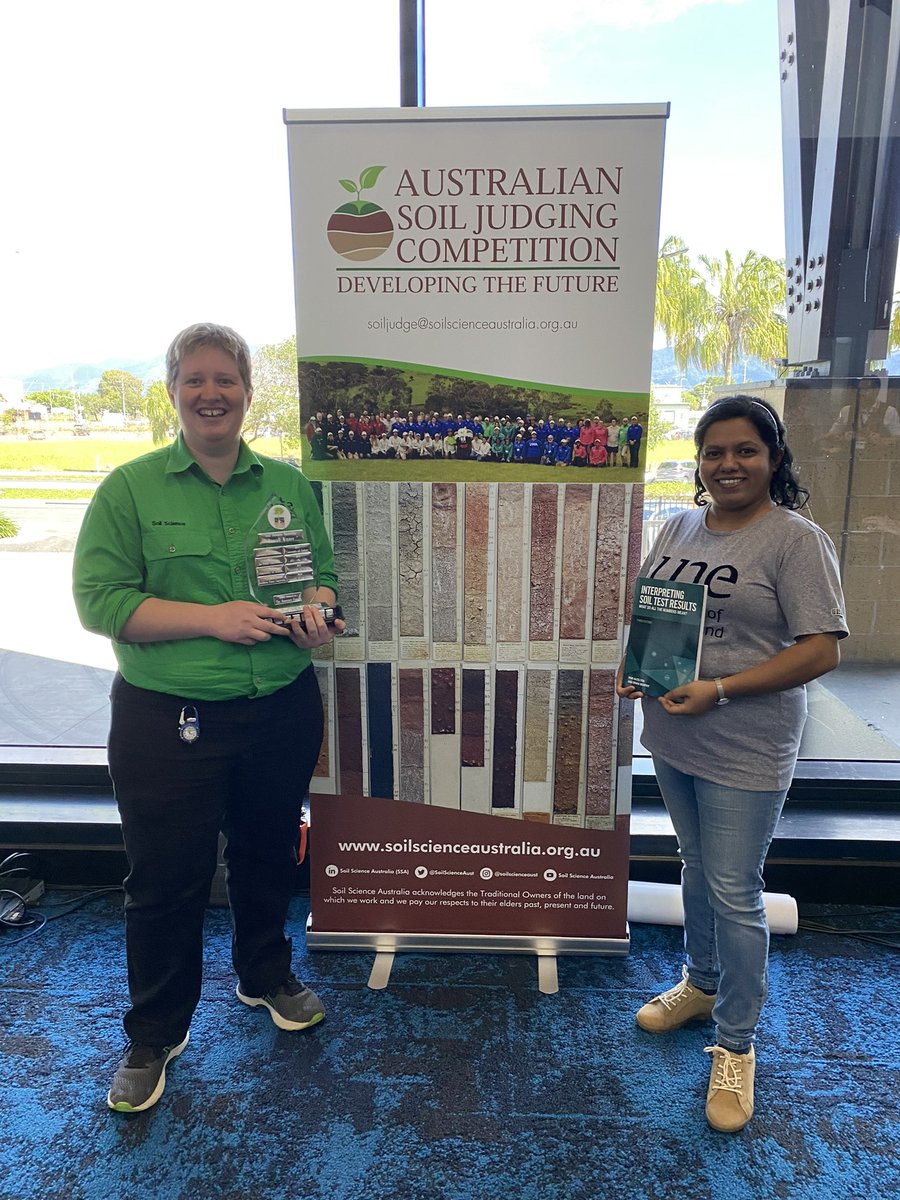 ResearchCarbon's tweet photo. Congratulations to @UniNewEngland who won the best overall university at the 2021 Australian Soil Judging competition. Well done @apsara_akapugah who placed 2nd in the individual section. 🏆🏆 @SoilScienceAust @ERS_UNE #soiljudgingau https://t.co/o8hO9YAzTq