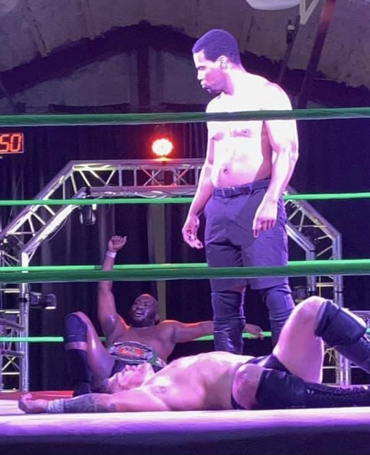 ForeverHeel's tweet photo. Is someone going to explain to us what going on? #ProWrestling #fvrheel #MoneyMaclin #TheMFPW https://t.co/ulAoHyXCtc