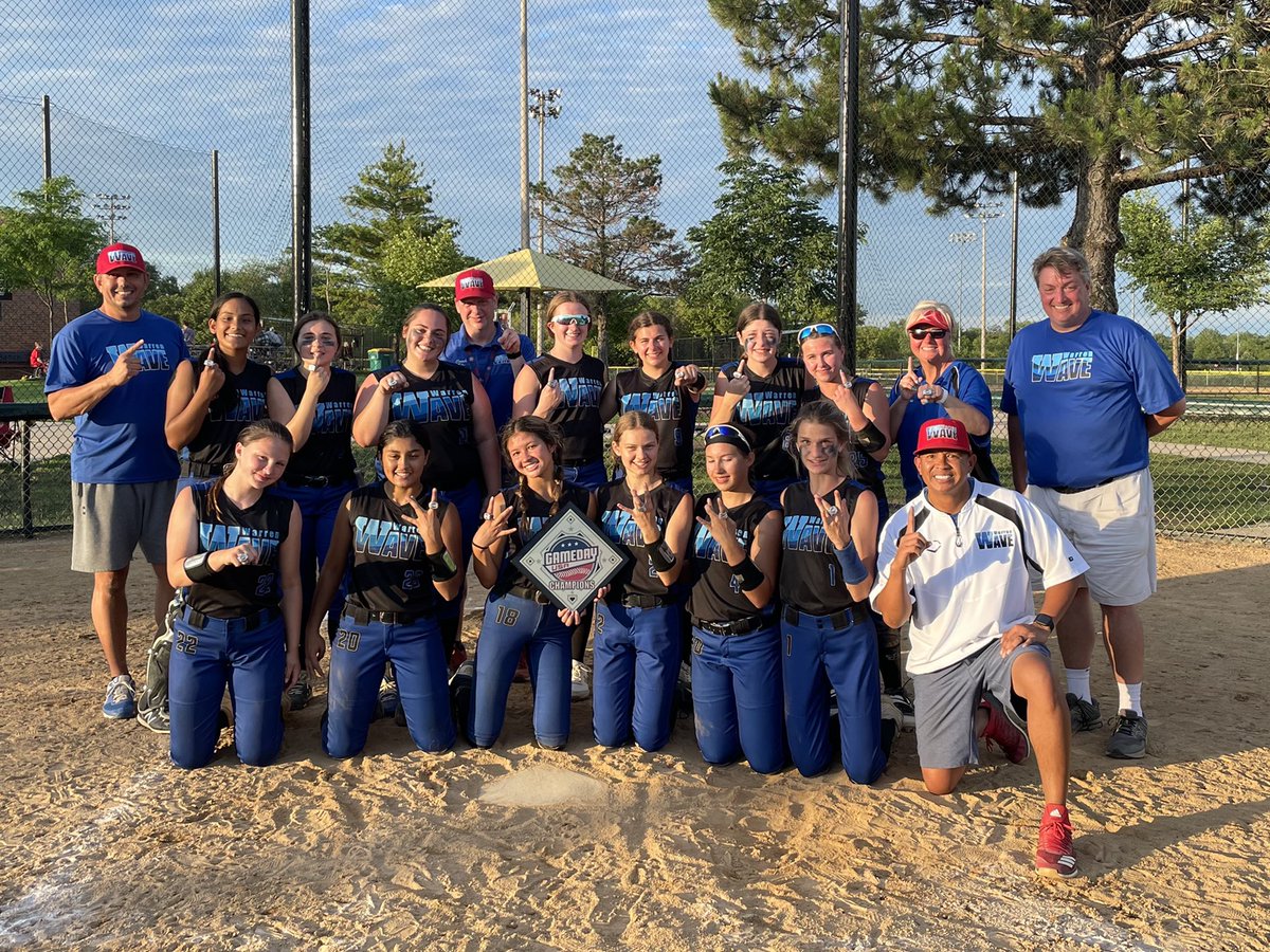 AlyKrogman's tweet image. Keep rolling Wave 14U. Game Day USA Super Regional Champions!
