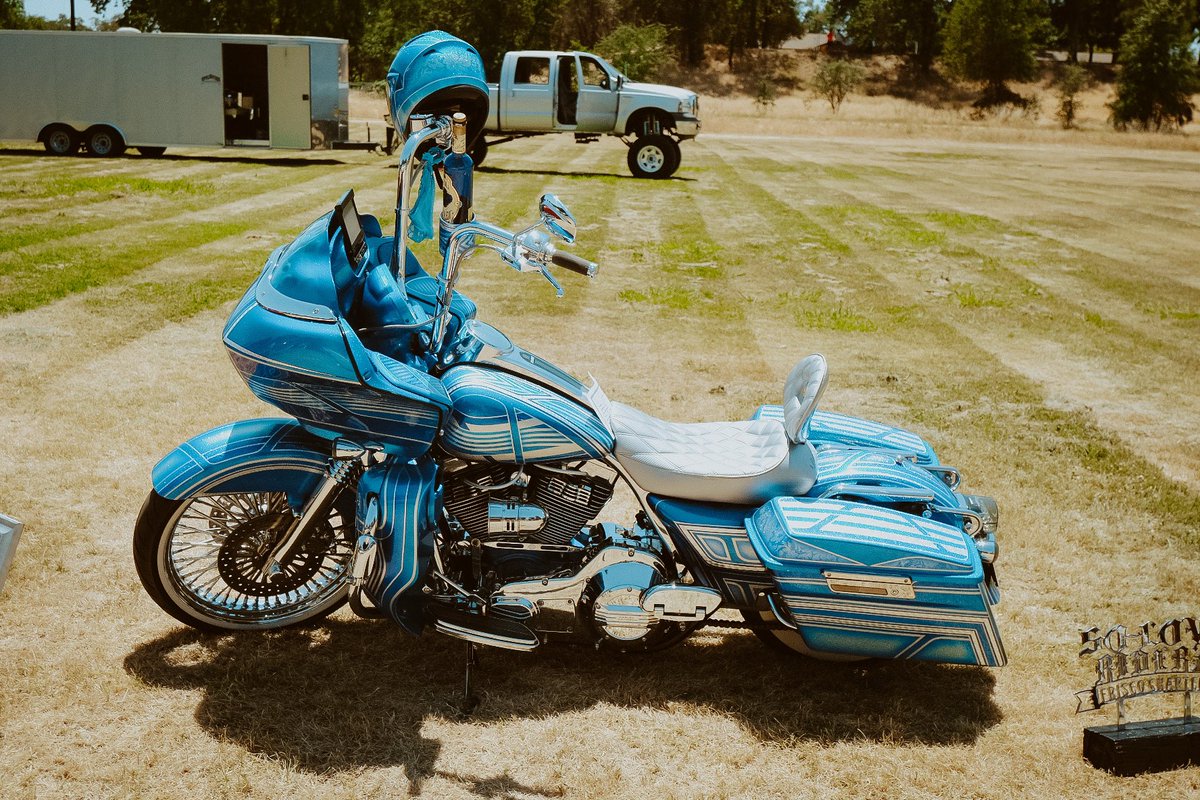 MiguelColon86's tweet photo. #devotions23 @GibsonRanchPark awesome time at the Devotions Car Show today! Photos shoot with #fujifilmxt30 #photography #carshow #streetphotography https://t.co/zNGbQOFJzx