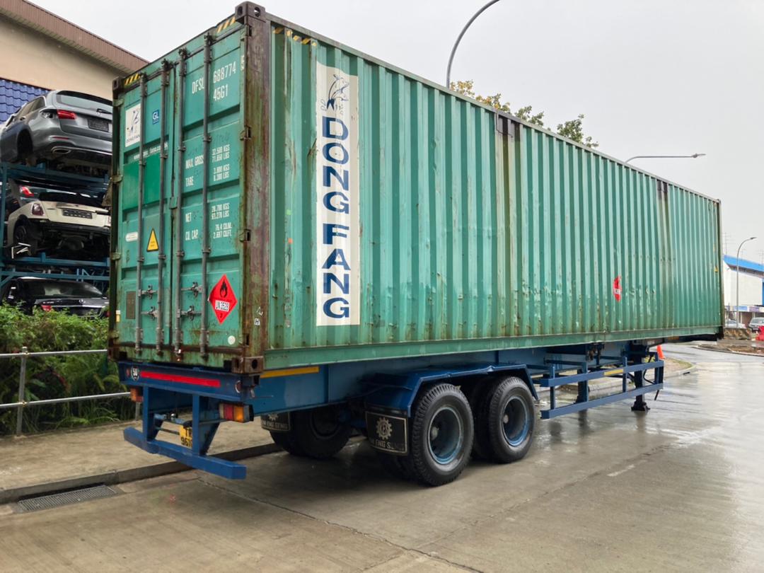propelauto's tweet image. 40Ft Container of Genuine Spare Parts arrived at #PropelAuto

Get ready to book your spare parts now✍😎
#BrandNewEngine #BodyKits #AMG #SpareParts #Singapore #Original #Offers #MercedesAMG 🚗