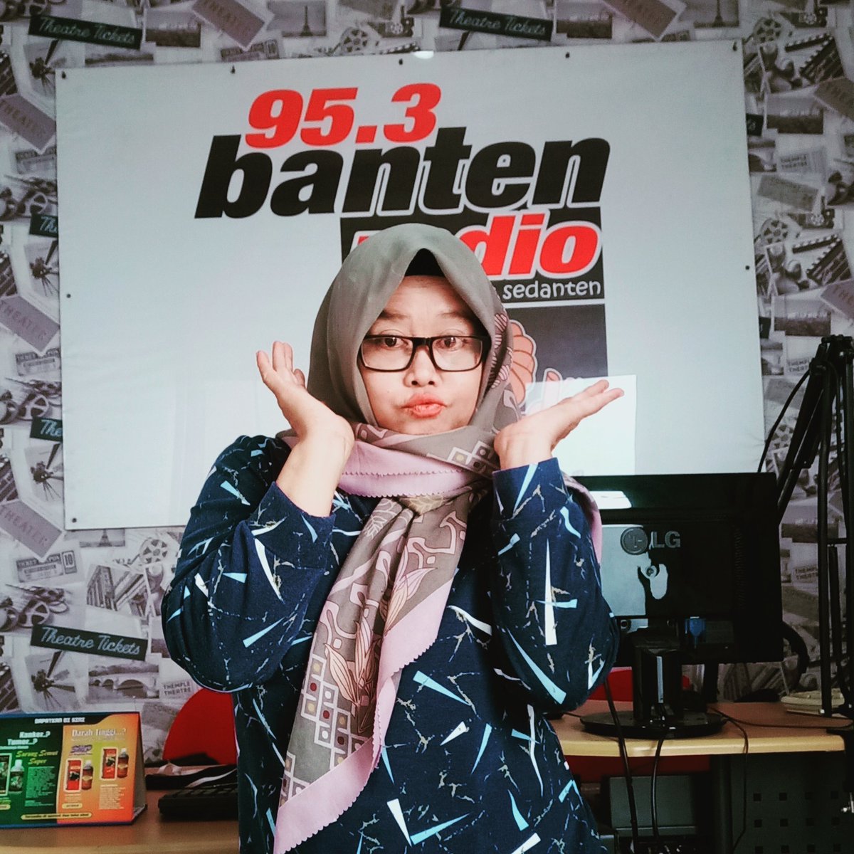 #Banten_Gueer_Dangdut
<a href="/Resipw2/">Resipanggungrawi2</a>  mantun sambil dengerin dangdutan  nyampe jam 4 sore

Sing  Tuku celana
Wonge Keker
Ndah bebas Corona
Aja lali go masker