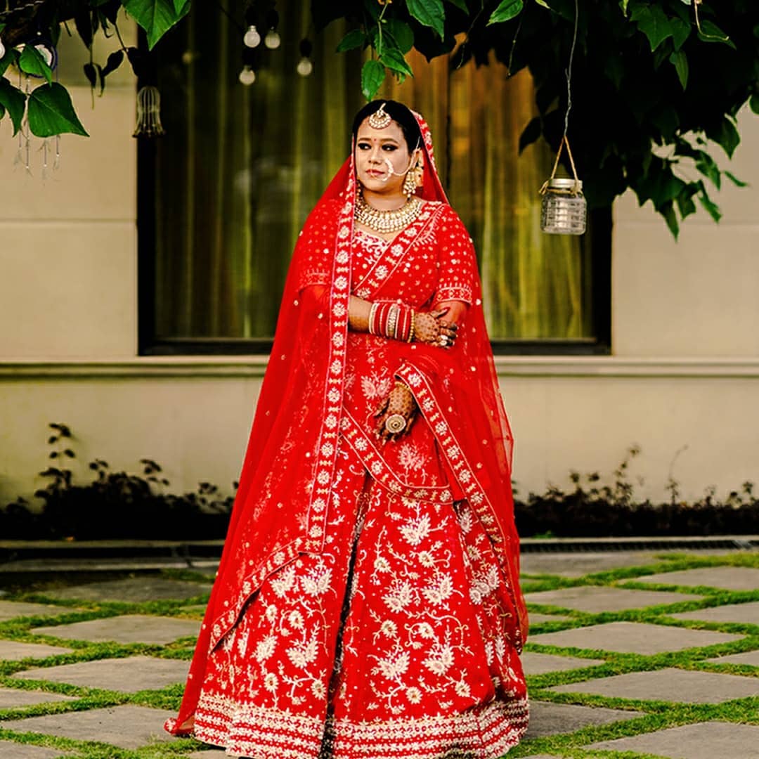 That sun-kissed glow😍 sohnijuneja.com #makeupbysohnij #dehradunwedding #instamakeup #instawedding #bridalinspiration #instalove #abh #anastasiabeverlyhills #morphe #hudabeauty #bridalmakeupandhair #bride #bridalmakeup #bridalmakeupinspiration #bridalmakeupinspo