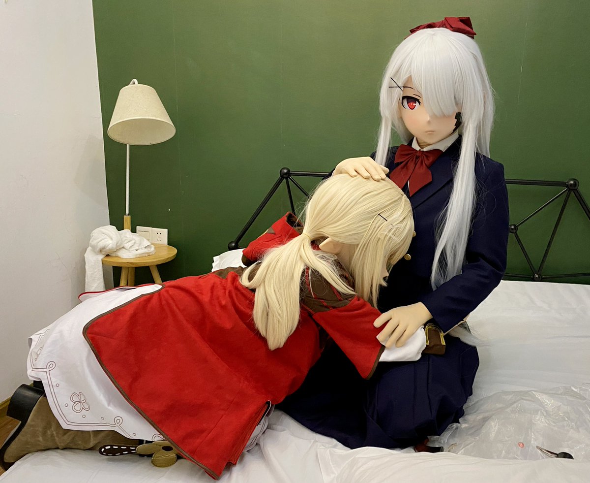 可莉填充物：我<a href="/Denis_Buuren/">神羽无月</a>
露西亚：我老婆@Knxiaoming

诶诶诶！终于有一张超棒的贴贴照了，下次还要和老婆贴贴！！