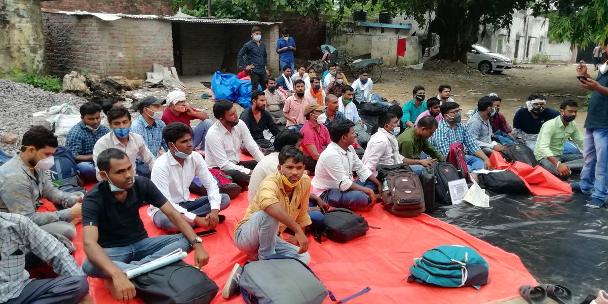 dineshjdvm's tweet photo. #69k_wrong_answer_key
आंसर की प्रकरण 69000 अभ्यर्थियों द्वारा नाथ सम्प्रदाय के प्रवर्तक गुरु गोरखनाथ के सम्मान के लिए अभ्यर्थियों का SCERT पर धरना शुरू..
More retweet and share
@UPGovt
@BJP4UP
@CMOfficeUP
@basicshiksha_up
@myogiadityanath 
@kpmaurya1
@drdineshbjp
@drdwivedisatish https://t.co/jDZeeu846i