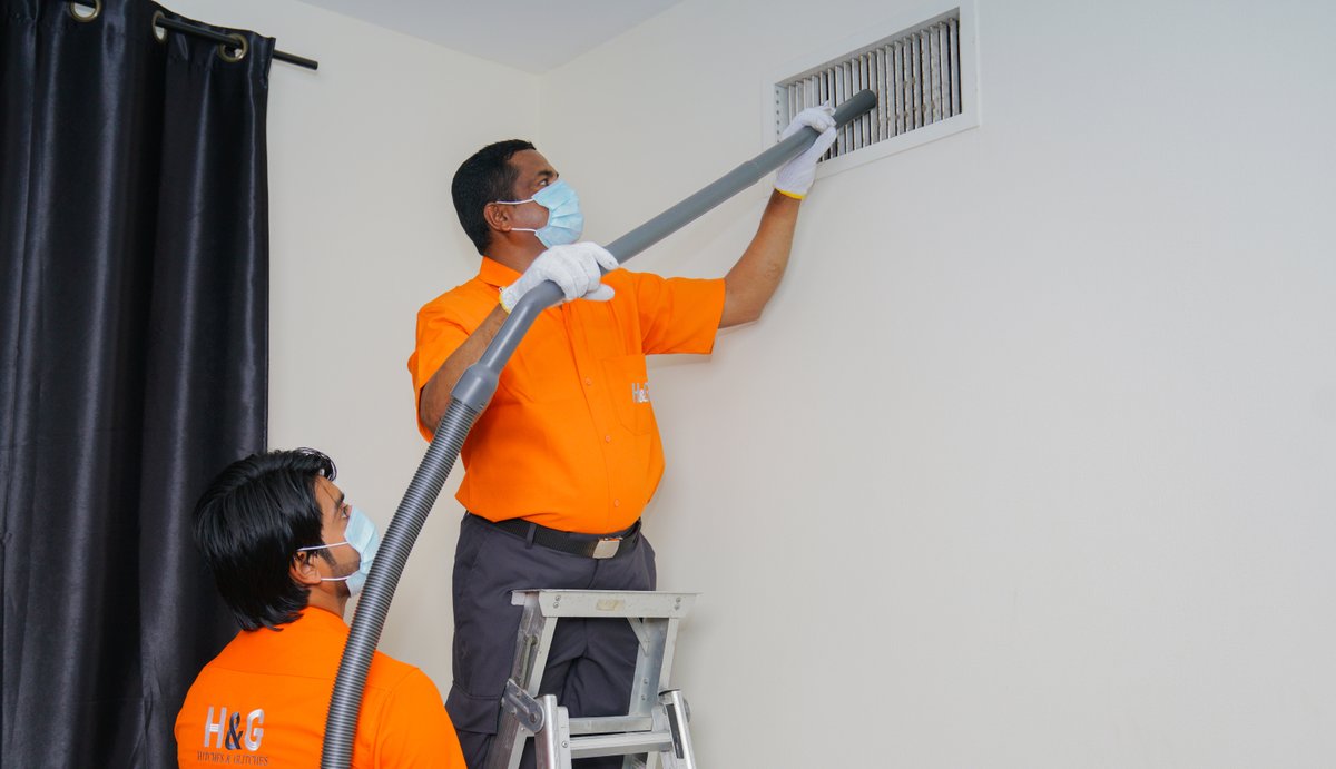 HnGSocial's tweet photo. Ever thought about what must be inside your AC air ducts? Do you know why is it important to get your AC's air ducts cleaned?

Find out here;

https://t.co/Aqq9uteOvk https://t.co/J8jdlNYvp8