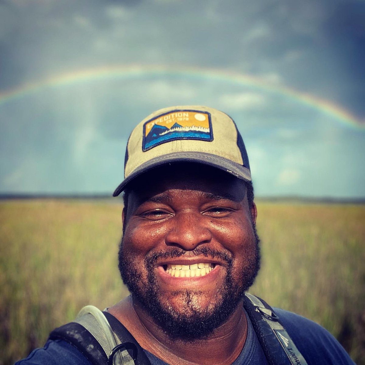 n8ture_al's tweet photo. They say at the end of a rainbow you will find a pot of Gold. Well, I’m at the end of the rainbow. So that makes me the Pot of Gold!!
#rainbows #SoPretty #blueskies #ThisIsMyHappyFace #MarshViews #marshmadness #Fieldwork #EndOfTheRainbow #potofgold #BlackInNature https://t.co/DNjaPzW0nL