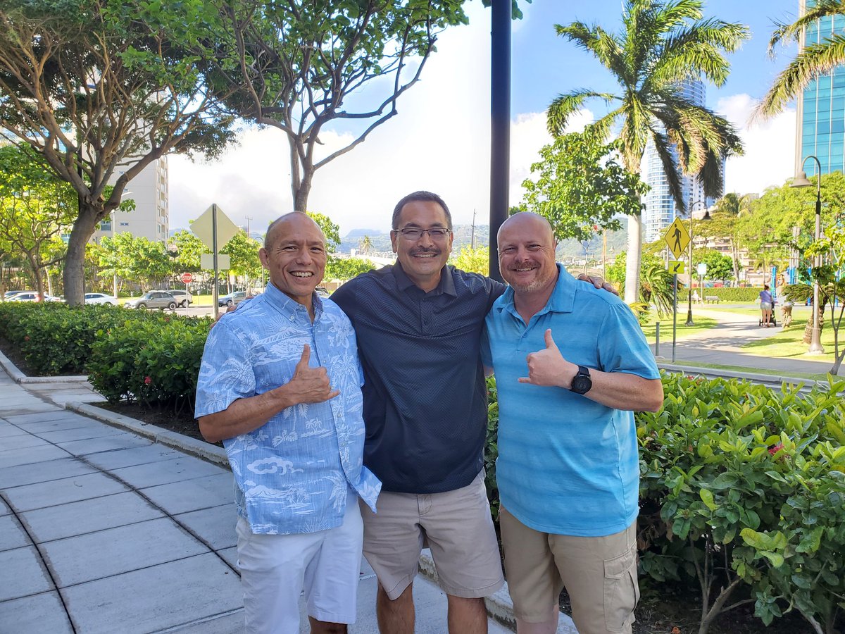 ChiefGoodmanCPD's tweet photo. Today I got have lunch with a couple of FBI National Academy classmates. #FBINA274 https://t.co/McIqeDm2g4