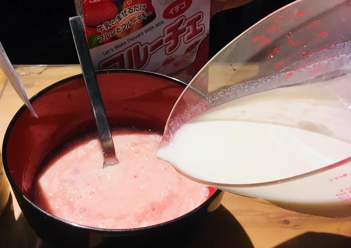 知っていいのは大人だけ！？フルーチェを日本酒のにごり酒で作るといい感じ！