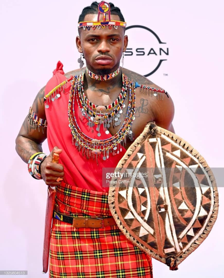 Ndugu zangu, Kama Kawaida yangu ya Kutokukubali matokeo kirahisi😂

Nimepiga Simu huko California, Los Angeles kwa Waandaji wa tuzo za BET kuwauliza Kulikoni Wakamtosa Kijana wetu Mzalendo?

Wamenijibu kosa la SADALA ni "Uongo" kwamba HAKUNAGA MMASAI MFUPI 😂😂😂😂😂😂😂