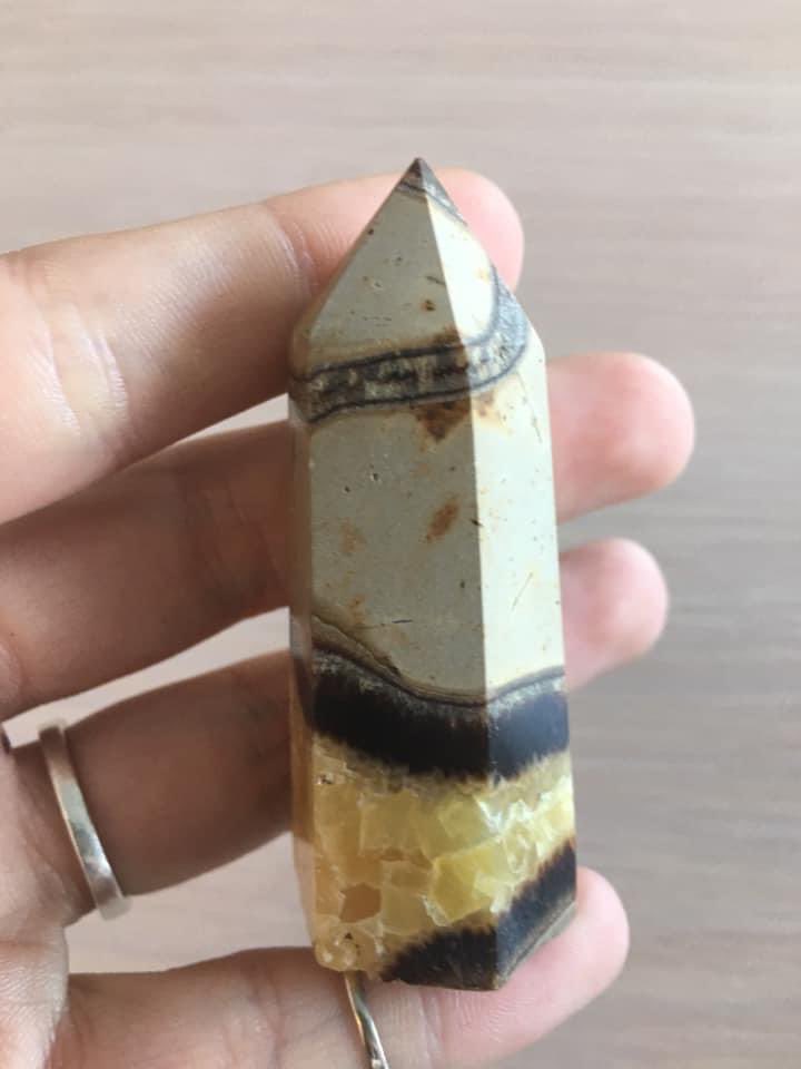 TheBreww's tweet photo. Septarian tower *UV reflective  $20
✨Comment To Claim✨ https://t.co/KLvtLSUQxB