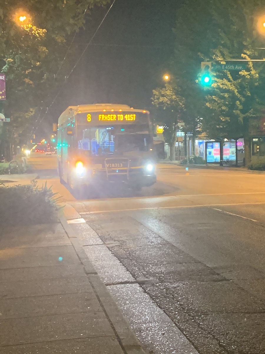 hessedjoy's tweet photo. Unreliable every evening! Need to get to work downtown but their bus #8 ALWAYS just goes to 41st. @TransLink https://t.co/enHc8w74s4