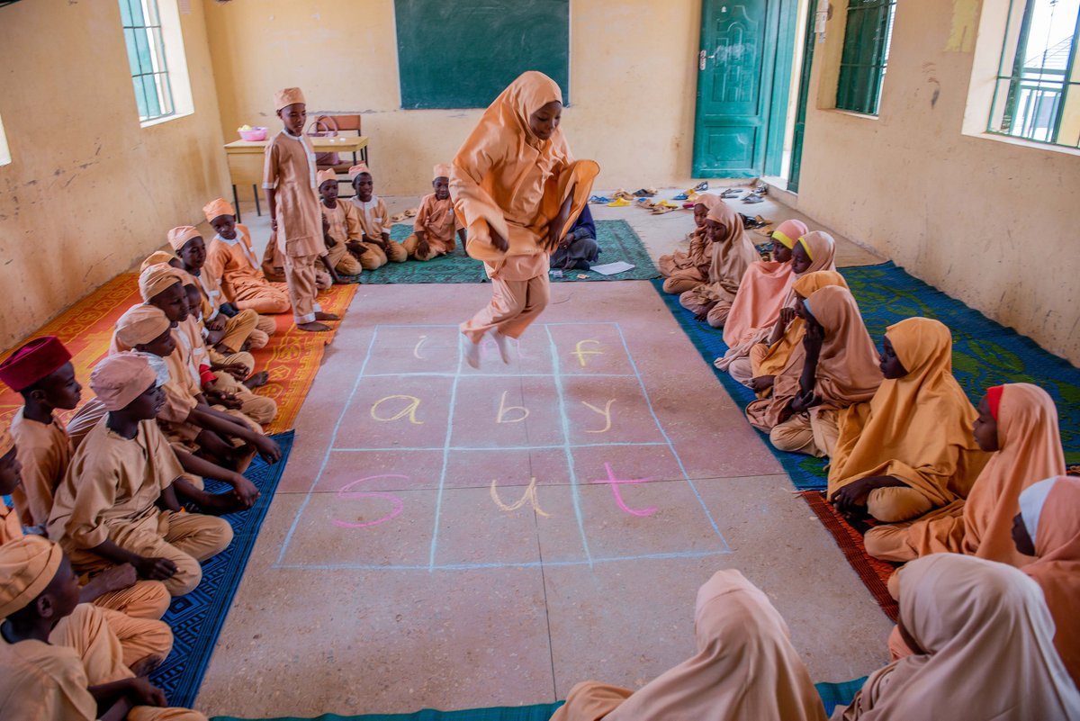 RT if you agree.

Play is important for learning.
 
Children in our #TaRL class in #Nigeria play a reading game during class. Read more tarl.info 

#learningforall

<a href="/Pratham_India/">Pratham Education Foundation</a> <a href="/JPAL/">J-PAL</a> Africa <a href="/BritishCouncil/">British Council</a> <a href="/FCDOEducation/">FCDO Girls’ Education</a> <a href="/UKinNigeria/">UK in Nigeria🇬🇧🇳🇬</a> <a href="/ngBritish/">British Council</a> <a href="/TaRL_Africa/">TaRL Africa</a>