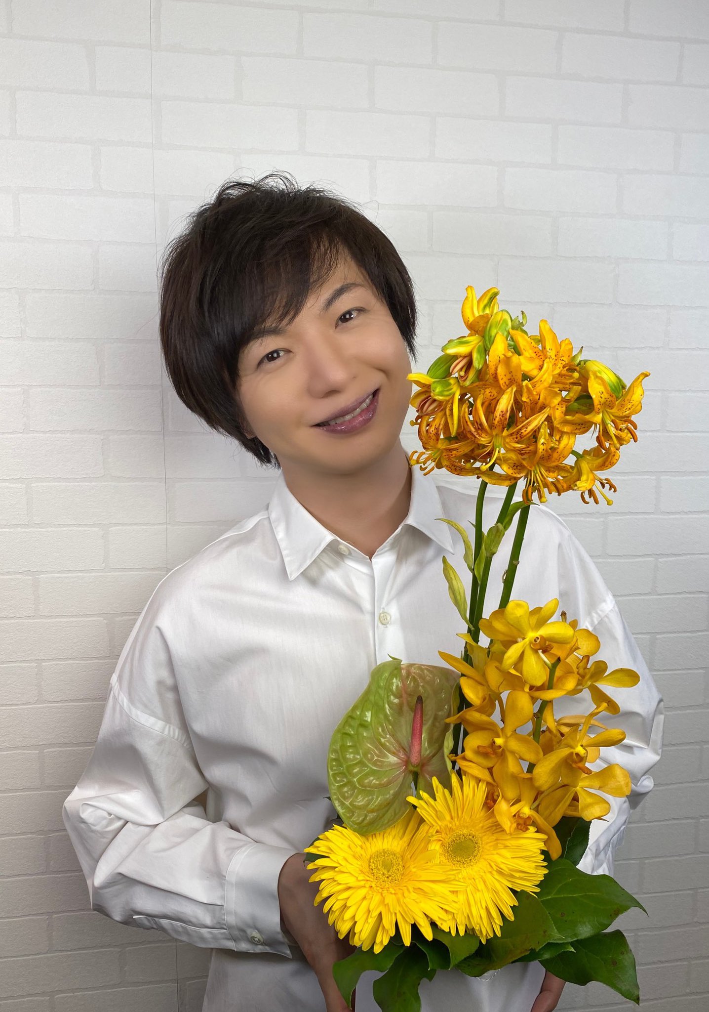 竹島宏スタッフ 公式 竹島百合 花言葉は 色っぽい態度 今日 6月28日の誕生花 この花はじめて知りました 僕の名字と同じ 嬉しいです 今日も１日お疲れ様でした ひろネット 花便り 花言葉 花 花を贈ろう 花のある暮らし 花のある生活
