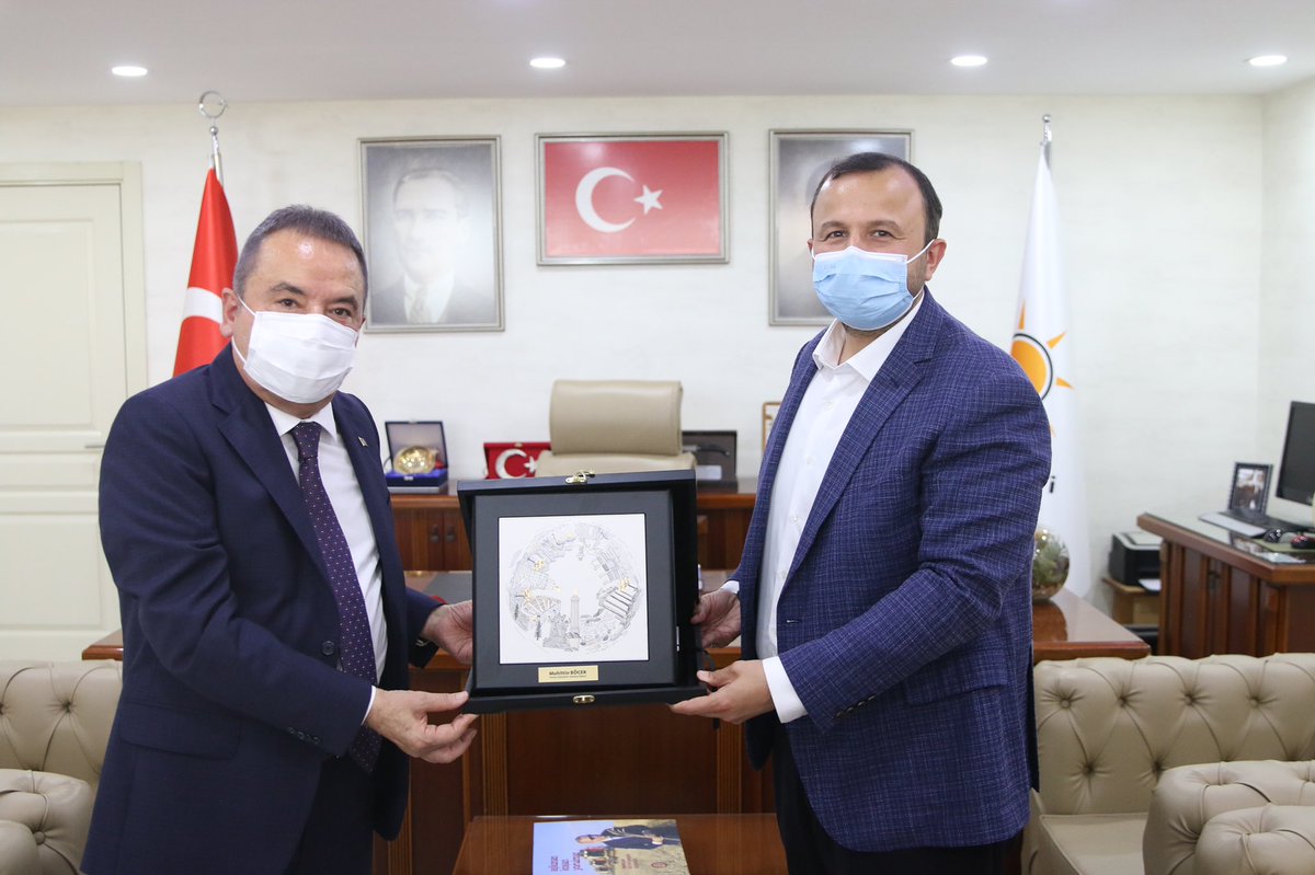 ethemtas's tweet photo. Rahatsızlığı ve yoğun bakım sürecinde Cumhurbaşkanımız, Bakanlarımız ve Partimizin destekleri, ilgi ve alakaları için teşekkür ziyaretinde bulunan Antalya Büyükşehir Belediye Başkanı Muhittin Böcek’i İl Başkanlığımızda ağırladık. https://t.co/F4tv0NDfdY