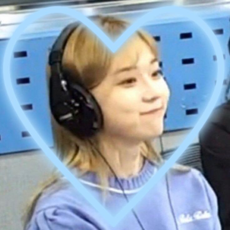 maeenta's tweet photo. MET COMEBACK CANTIIIK >_< MV LOONA KREN BANGEEET GA KREN BUKAN LOONA YA GA SIEE 🥺🥺🥺🥺 jangan lupa istirahat yaaa, biar bs comeback lagi nantii! LOV UUUUU 💖💖💖💖

@jinsouleh @jinsoucl https://t.co/HwrXKcgTyZ