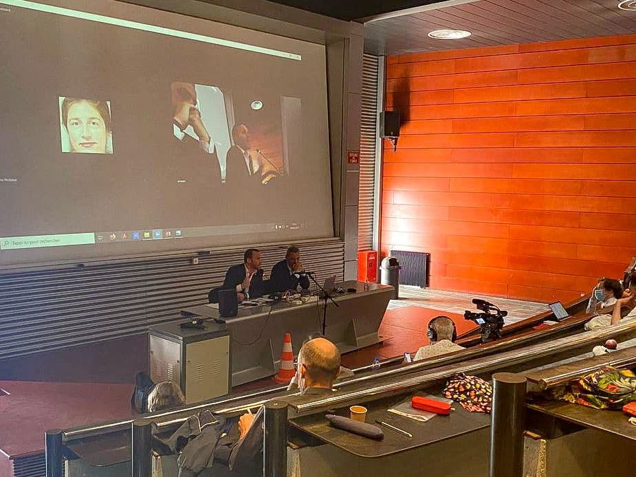 A <a href="/EnsaMarseille/">ensa•marseille</a> pour le workshop "Ressourcer l'étang de Berre : quels paysages en 2050 ?" organisé par @popsu_puca. La restauration écologique de l’étang regroupe de nombreux enjeux : qualité de vie des habitants, #développementdurable, aménagement du territoire...
#DirectCirco