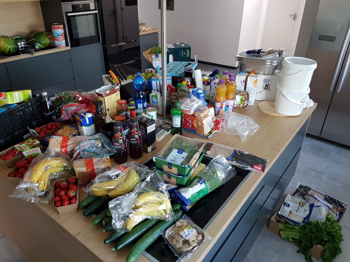 WaveAUT's tweet photo. Thank you @body_kitchen for spoiling us with healthy and tasty food during our #wavecamp🤤 https://t.co/ccNKbyj19e