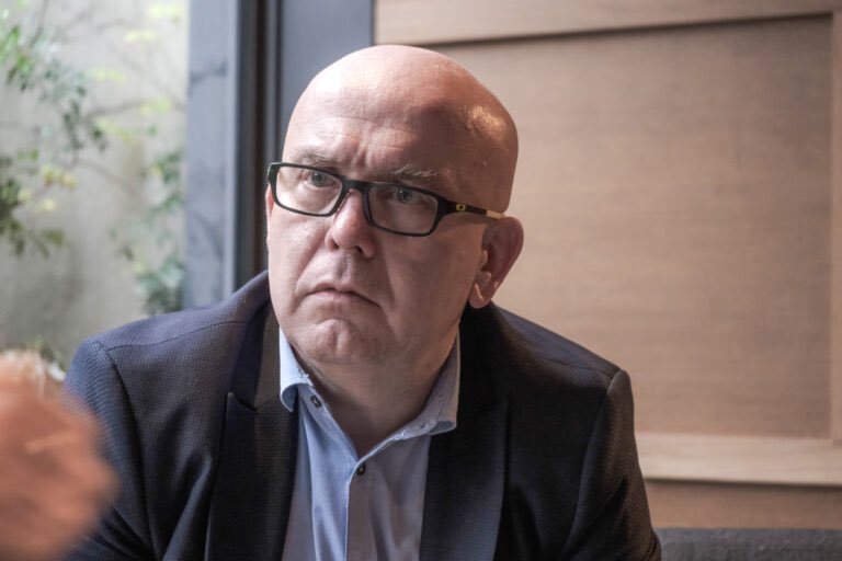 Aquesta camarilla de prevaricadors són poca cosa per a un gegant com en Gonzalo Boye <a href="/boye_g/">Gonzalo Boye</a>. Al final tota aquesta gentola acabarà davant tribunals europeus on respondran de les injustícies comeses.
Amb tu Gonzalo.
vilaweb.cat/noticies/audie…