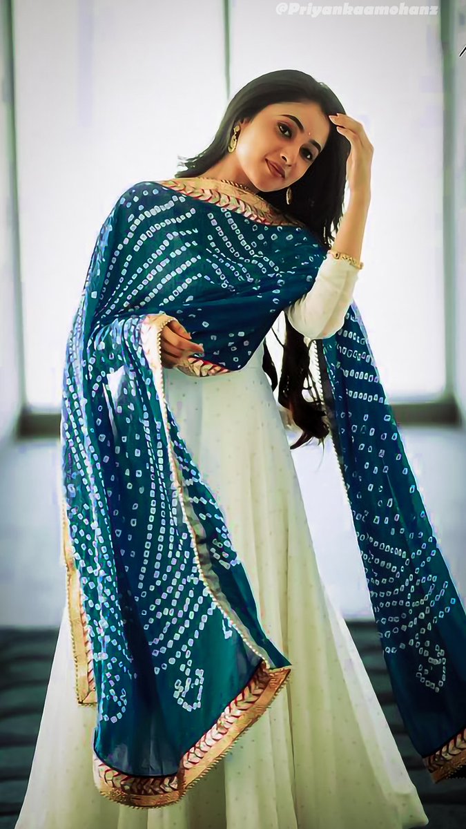 Priyankaamohanz's tweet image. #Chellama @priyankaamohan 😍💙

#PriyankaMohan #PriyankaArulMohan 
#Doctor #Don #Suriya40
#Tollywood #Kollywood