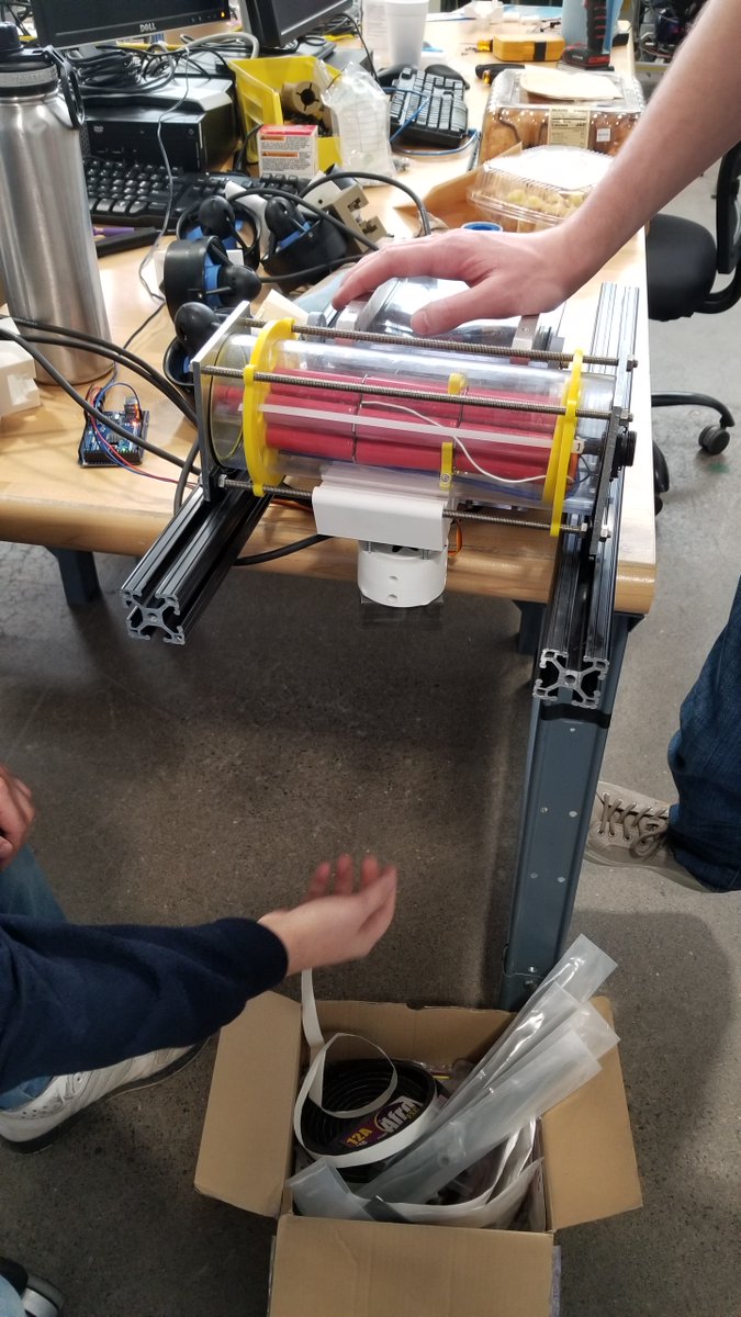 OTUS_RoboSub's tweet photo. Make dropper work! Yeah, it works! https://t.co/6Xx6VaklQL