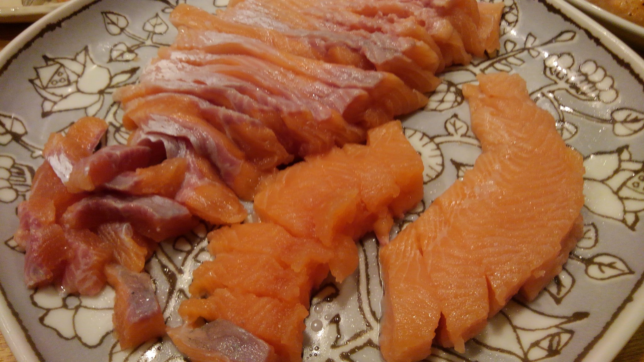 オイカワ丸 ということで刺身とムニエルと塩焼きにしました 美味すぎてやばいです いや これは すごいおいしい 語彙が足りない 今週は飲酒しないことにしていましたがやめました 生物多様性の保全はやはり人類にとって必要です T Co