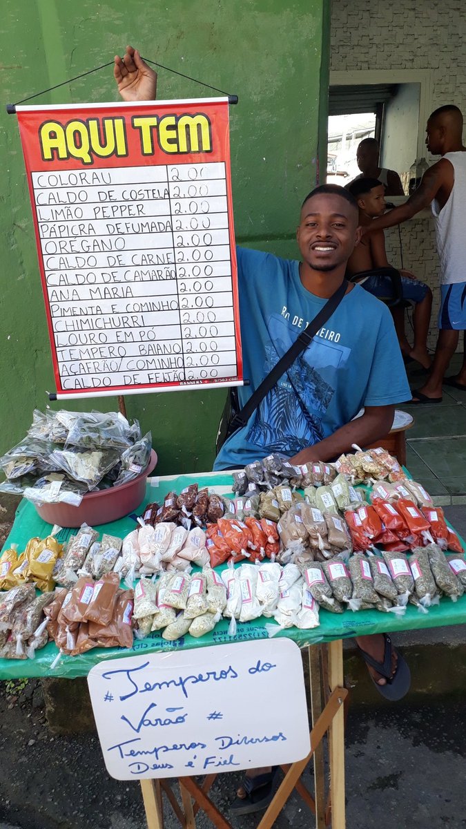 origiinalfavela's tweet image. Fala tropa!!

Pedir ajuda da galera.. curtindo e  dando um rt pra ajudar no trabalho do amigo!!!! Barraca se encontra na rua pastor Francisco soren, em frente à padaria do beto. O amigo tem todos os temperos pra você fazer aquela comida esperta. Deus abençoe a cada um de vocês