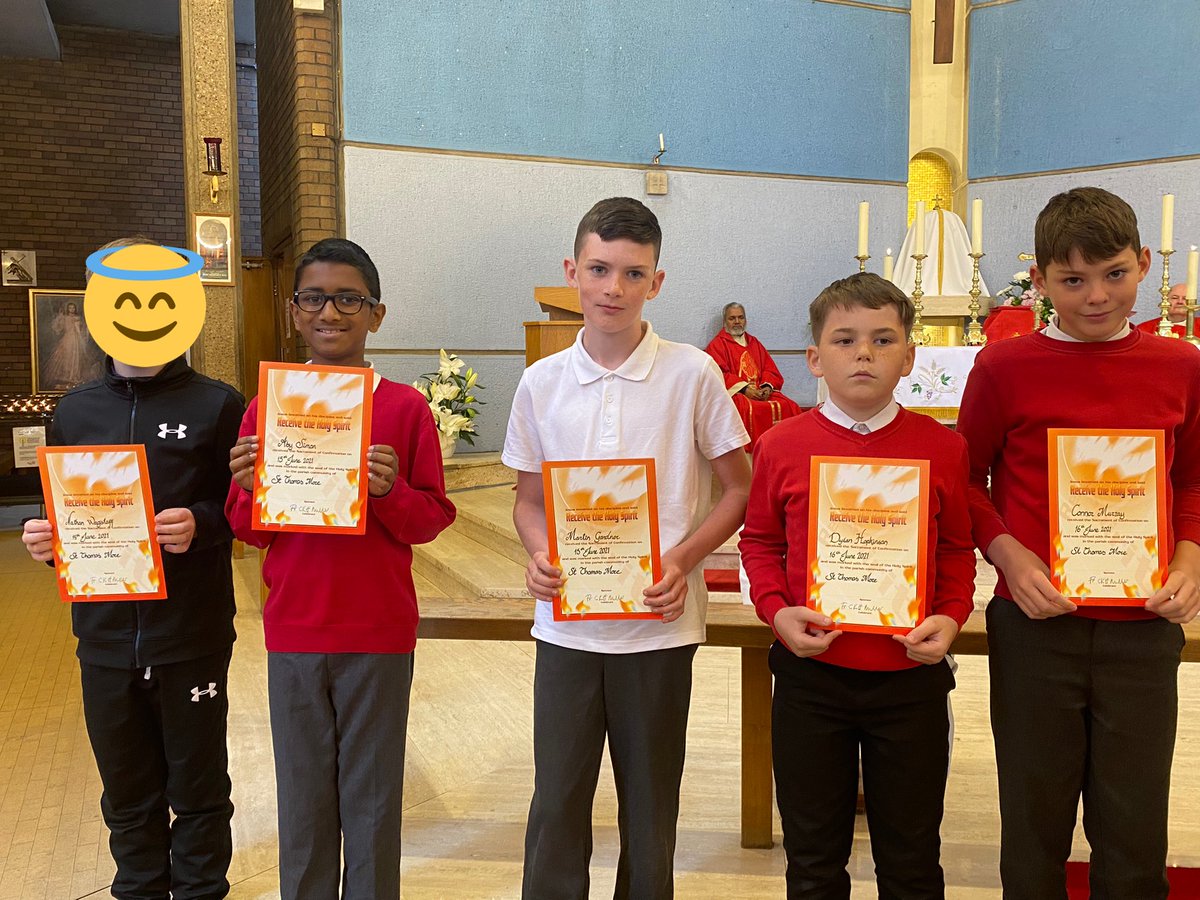 StTomMore's tweet photo. Our #Confirmandi received their certificates this morning for receiving the #SacramentofConfirmation. 🔥 🕊 https://t.co/OIPp6Vdba5