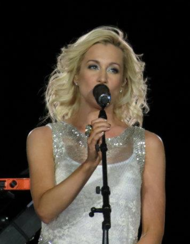 Happy Birthday Kellie Pickler!
What are your favorite songs / lyrics? 