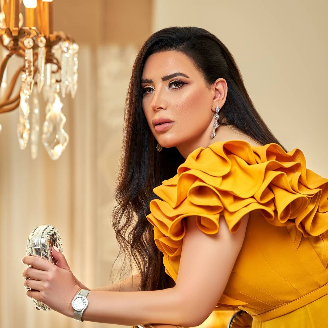 عبير صبري في جلسة تصوير جديدة