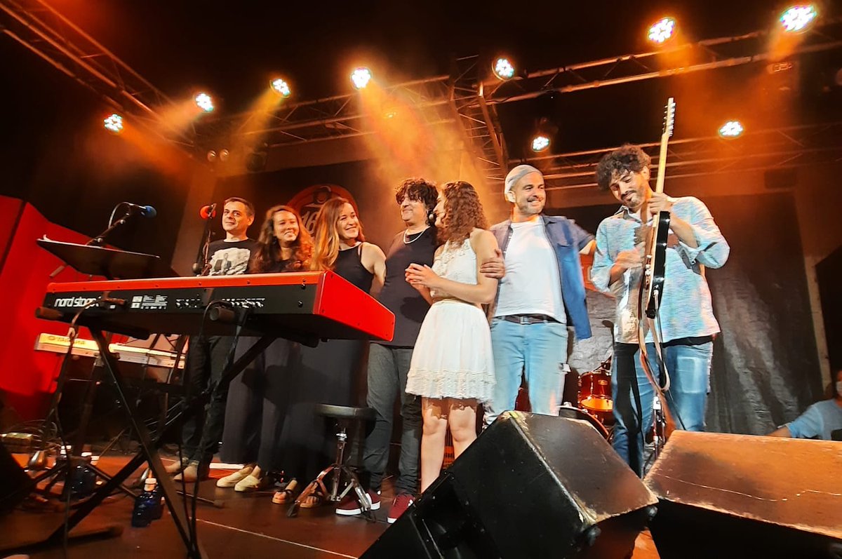 LucasJimenez7's tweet photo. ¡Qué bien lo pasamos ayer sobre el escenario la banda de Catiana Musick! ¡Gracias! 🙌

#Musica #directo #live #Valencia #cultura #CulturaSegura https://t.co/mVtkWA3Lqd