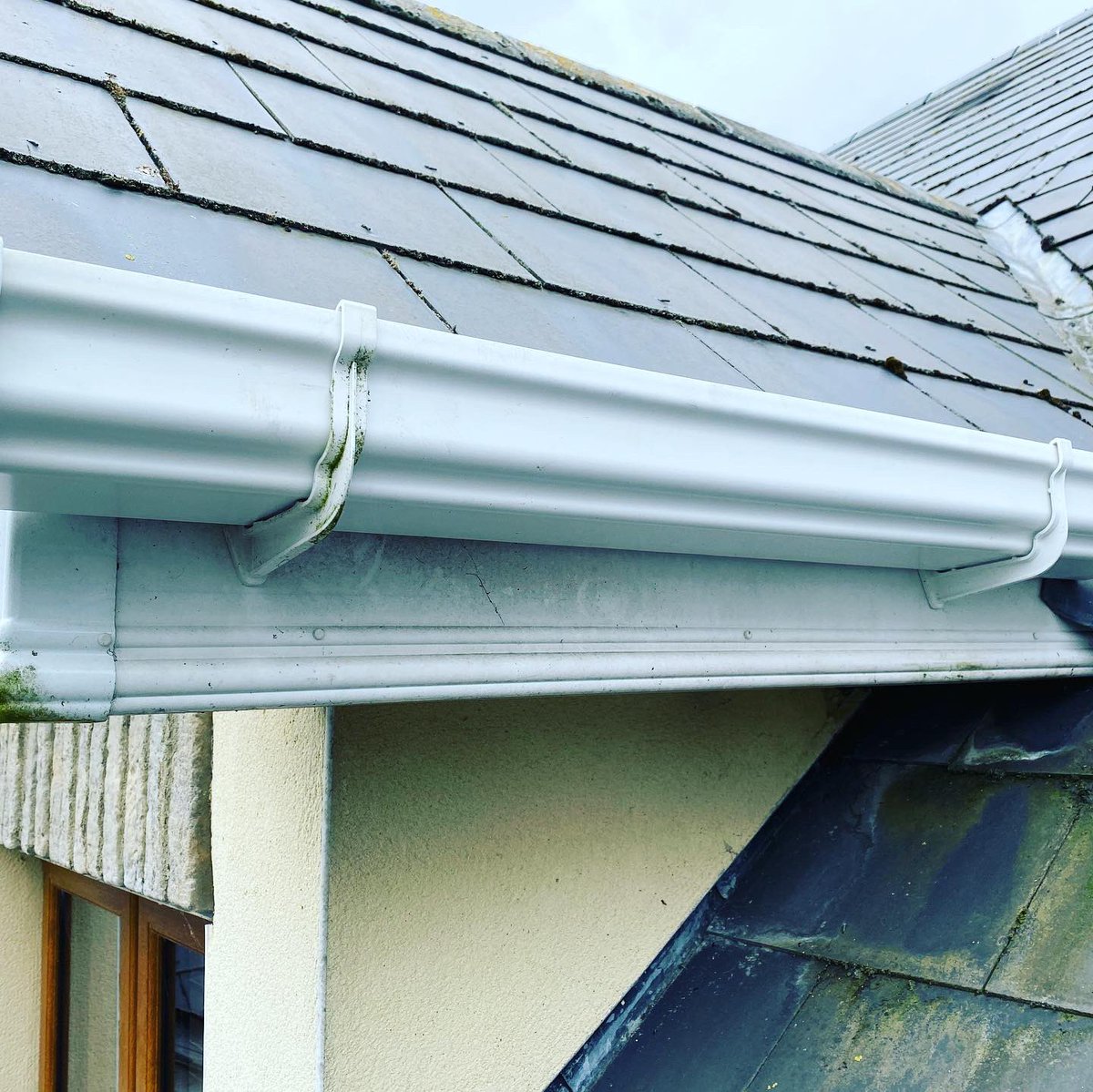 MudderGutters's tweet photo. #gutterrepairs is what #teamtmg do best 
.
A weekend full or #gutterclearing and #guttercleaning with some #waterfedpole #windowcleaning 
.
DM our #team TMG for your #freegutterinspection 📲☎️or #calltextwhatsapp0858728177 
#bestinmeath #guttersucker #4kguttercam https://t.co/3DPLvFH5g2