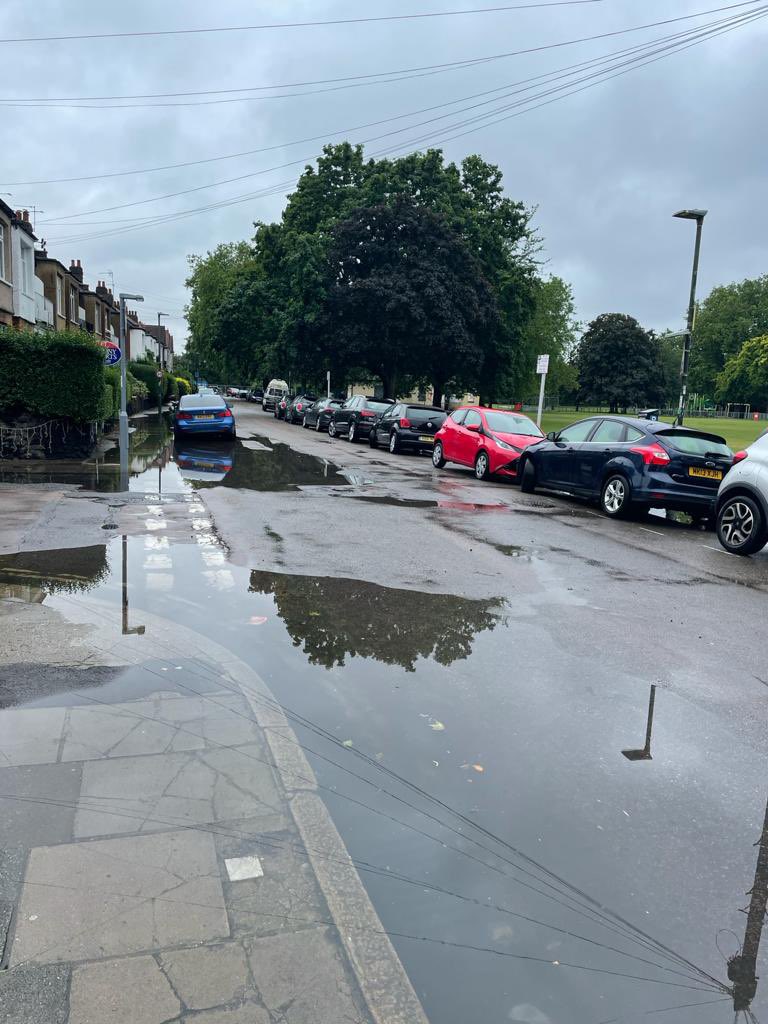 Ann83045599's tweet photo. @Gareth_Roberts_ @LBRuT_Help Thanks Gareth… a few more photos from last week too… https://t.co/hNX7oaiwUs
