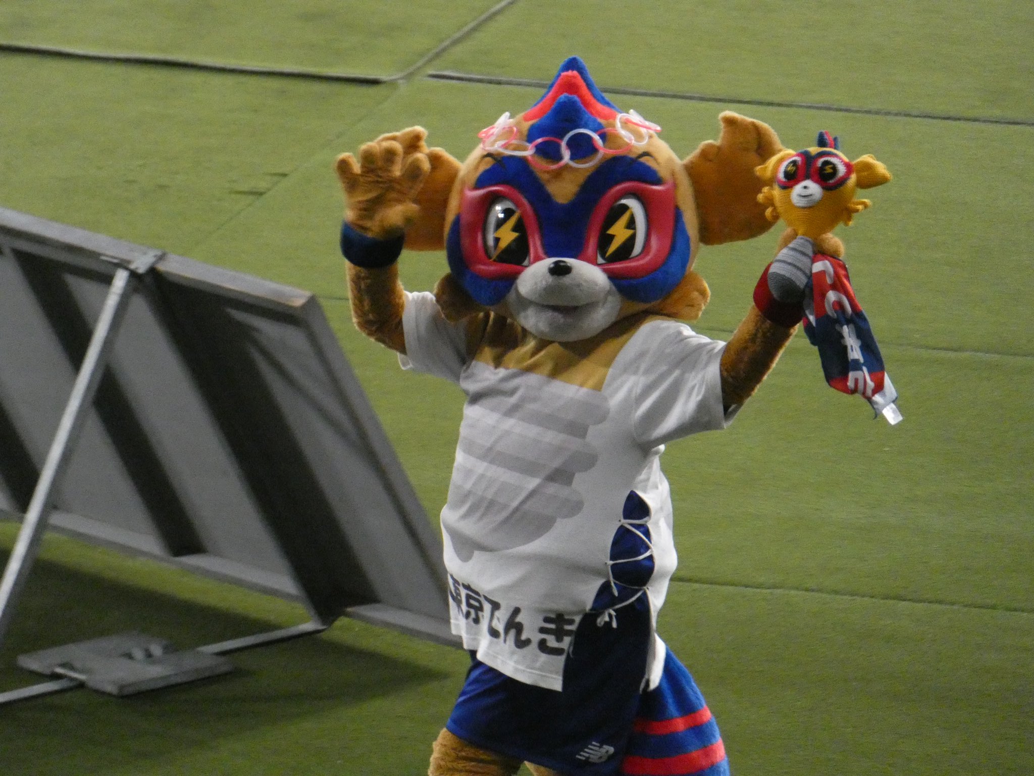 Japanda Tokyo 2 23 磐田 H ルヴァン そして昨日のドロンパ２ Fc東京でんきデー T Co Odbokbhrys Twitter